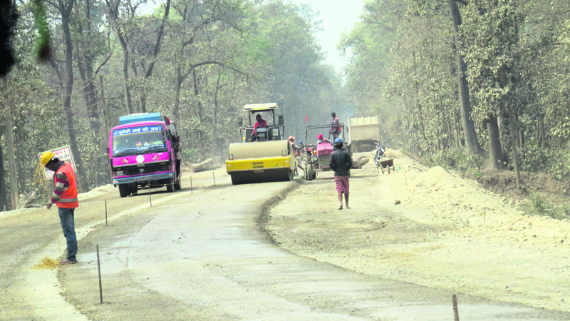Traffic to remain suspended for six hours a day in Naraynagadh-Muglin road